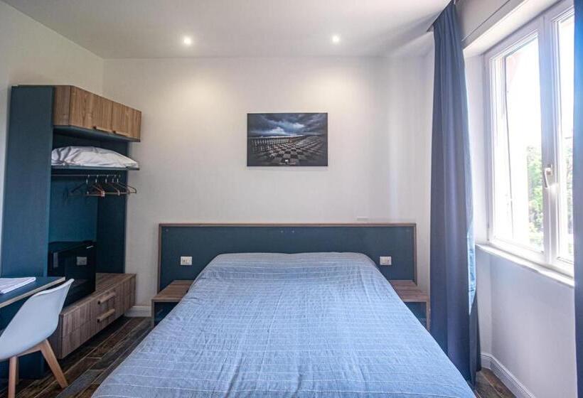 اتاق استاندارد با تخت بزرگ, Ricci 16   Suite & Rooms