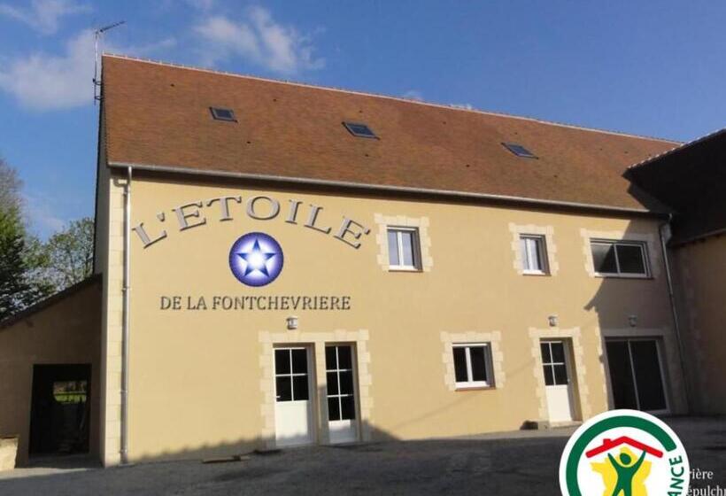 标准间, Chambre Confortable Avec Salle D Eau Privative, Cuisine Et Salon Communs, Petit Déjeuner Inclus.   F