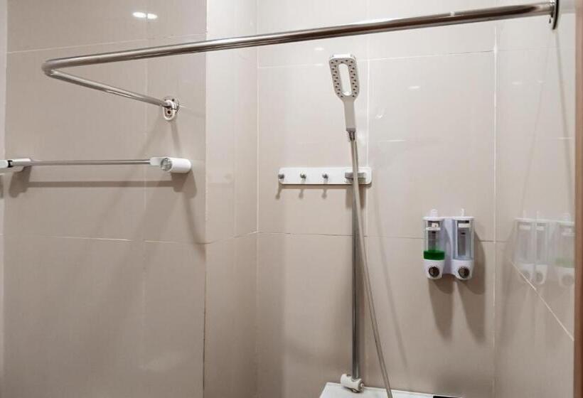 Номер Deluxe, Deluma Hotel Syariah Redpartner