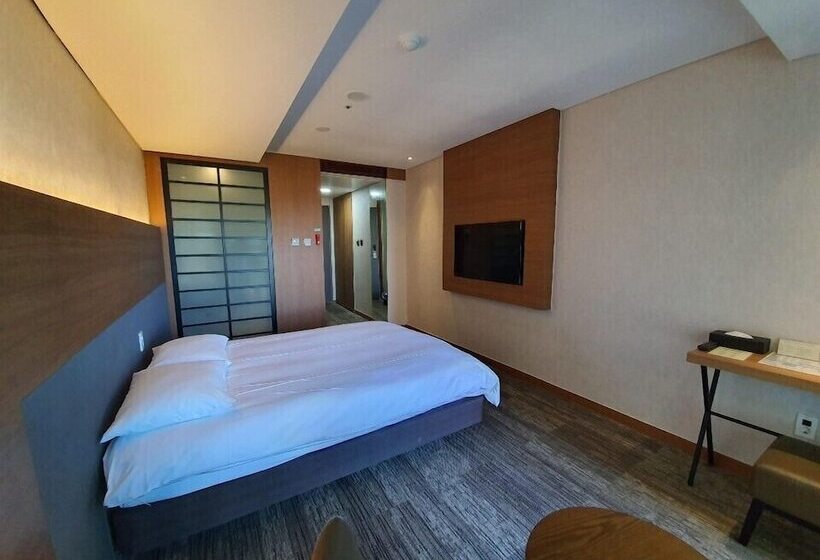 Номер Deluxe Вид на Море, Golden Tulip Jeju Seongsan