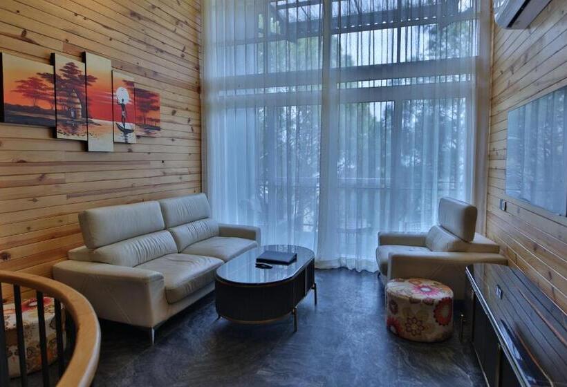 패밀리 스위트, Kasauli Hills Resort