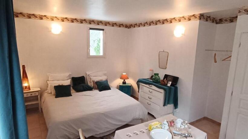 Номер Стандарт, Chambre D Hôtes, à La Nuitée