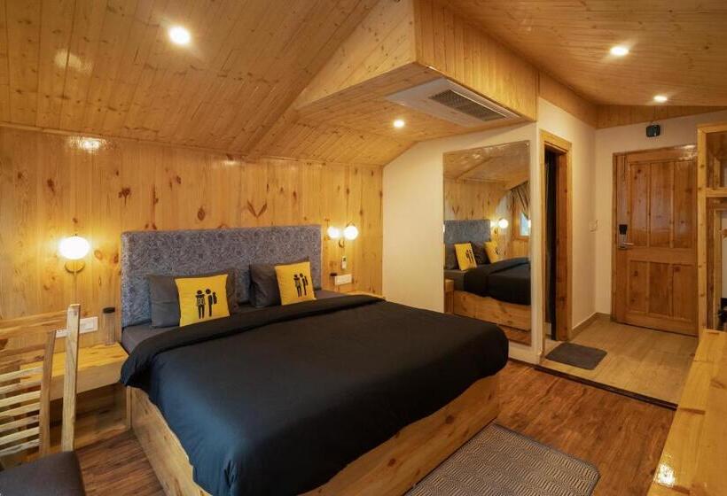 اتاق لوکس با چشم‌انداز, The Hosteller Old Manali, Manu Temple