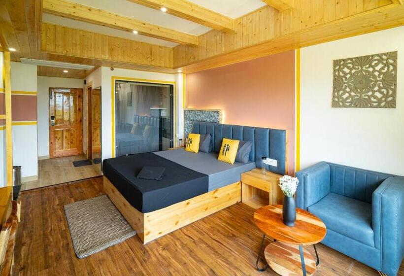 اتاق سوپریور با چشم‌انداز, The Hosteller Old Manali, Manu Temple