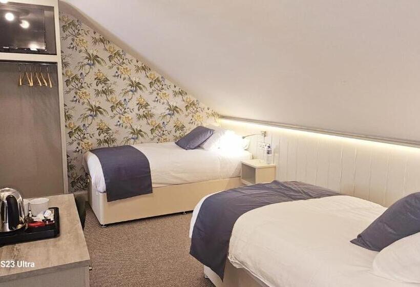 Трехместный Номер Классика, The Quay Lodge