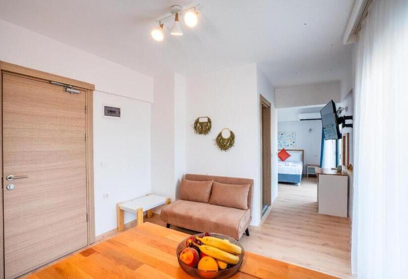 Triple Room Sea View, İçmeler Apart Dream