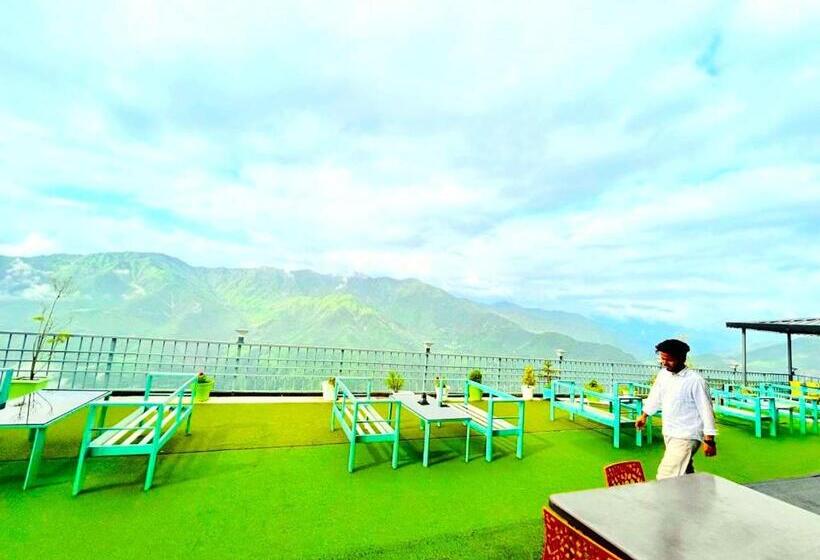스탠다드 발코니 룸, The Grand Edge Retreat   Luxury In The Clouds