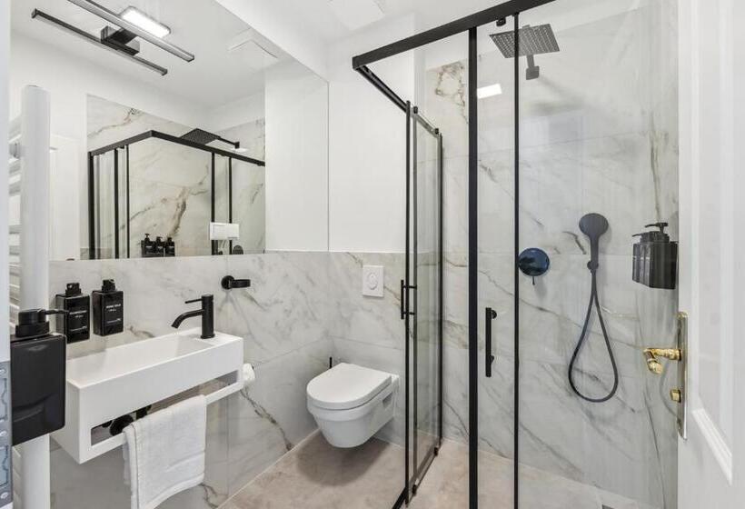 Апартаменты Пентхаус 1 Спальня, Residenz Hugo