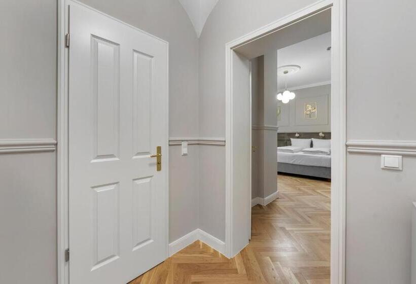 Апартаменты 2 Спальни с Террасой, Residenz Hugo