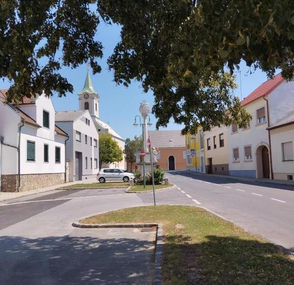 이코노미 룸, Weidnerhof