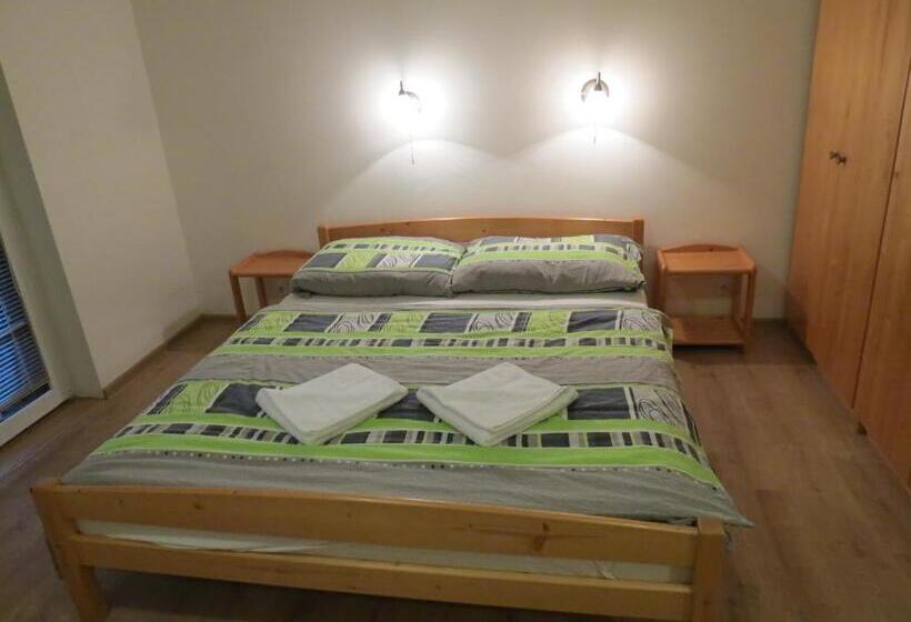 침실 1개 아파트, Koula Apartments