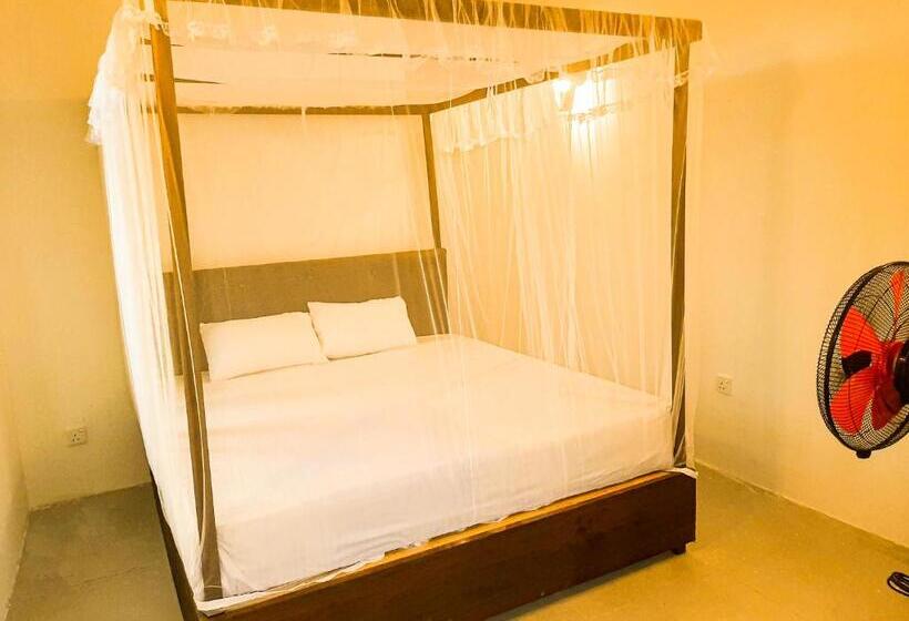 Номер Deluxe с Балконом, The Beau Beach Weligama