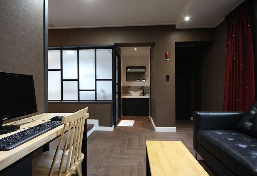 Номер Deluxe, Brown Dot Hotel Jinhae