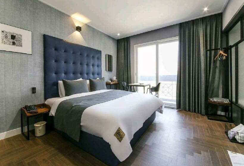 Номер Стандарт, Brown Dot Hotel Jinhae