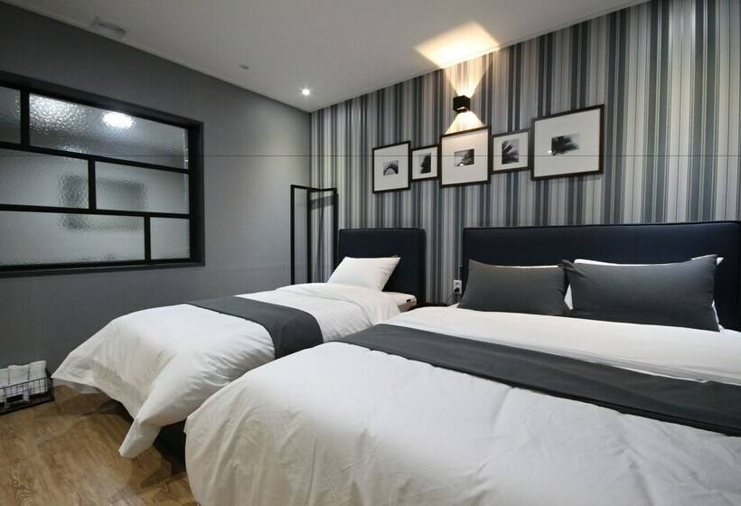 Номер Стандарт, Brown Dot Hotel Jinhae