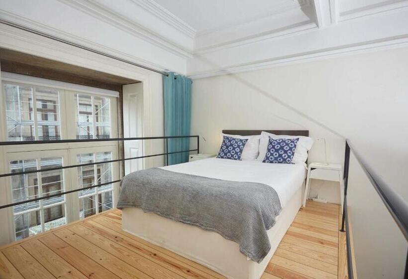اتاق استاندارد با سرویس بهداشتی مشترک, The Passenger Hostel