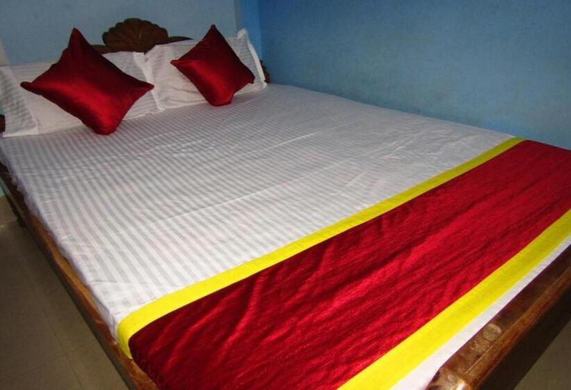 Номер Стандарт, Goroomgo Star Lodge Near Jagannath Temple Puri