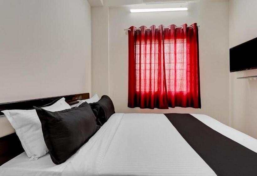 Habitació Triple Clàssica, O Sri Sai Guru Comfort