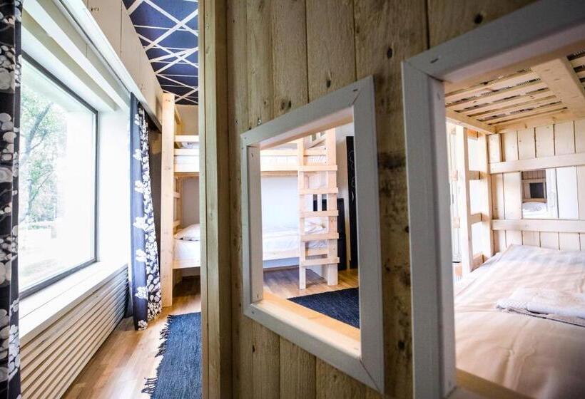 Номер Стандарт Четырехместный Совместный Санузел, Villa Kemi