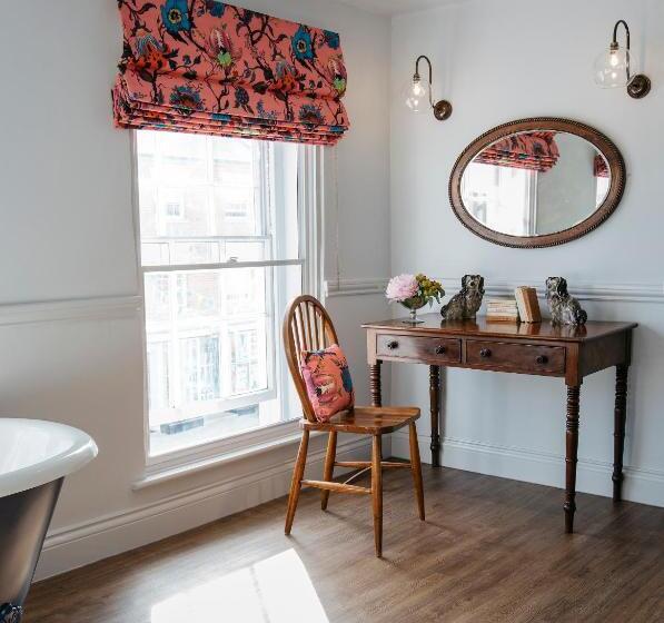 Номер Superior Кровать Кинг, The Bower House, Restaurant & Rooms