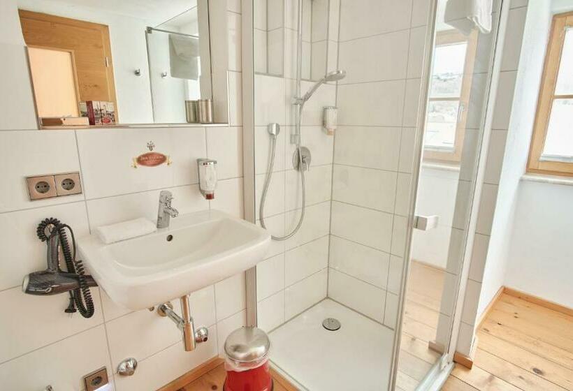 Номер Стандарт, Turmhotel Zum Erasmus