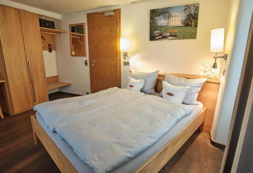 Номер Стандарт, Turmhotel Zum Erasmus