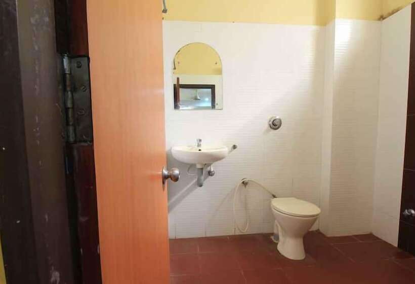 Трехместный Номер Deluxe, Megha Residency