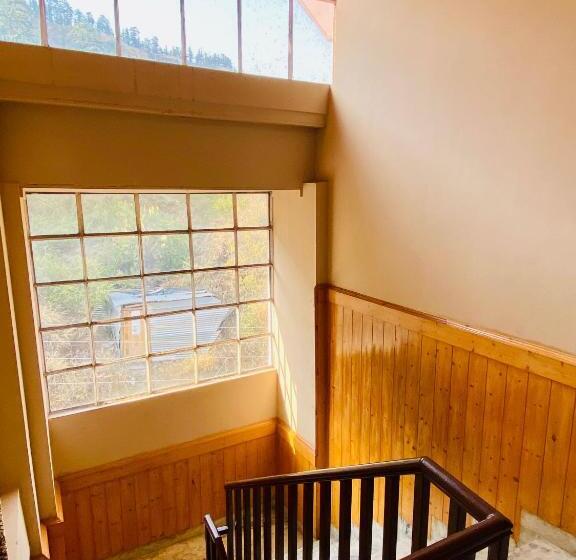 חדר משפחתי נוף להרים, Sai Cottage Shimla