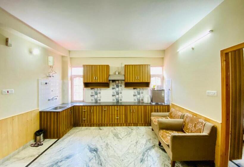 חדר משפחתי נוף להרים, Sai Cottage Shimla