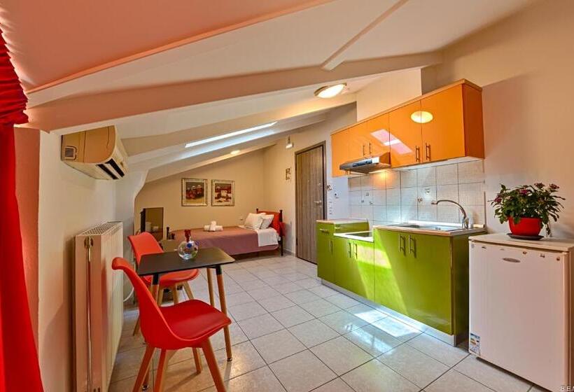 Студио Стандарт с Видом, Alexias Apartments