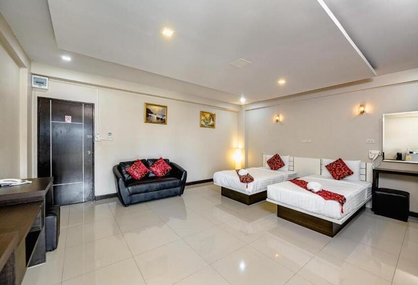 Люкс Повышенной Комфортности, Gold Airport Suites