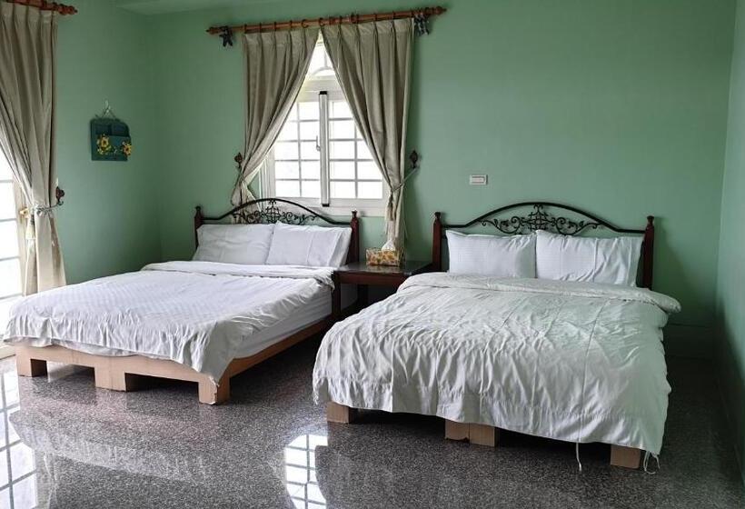 اتاق استاندارد چهارنفره با بالکن, Beauty Monroe B&b 可包棟 150吋投影 唱歌 夏日玩水 烤肉 電動麻將