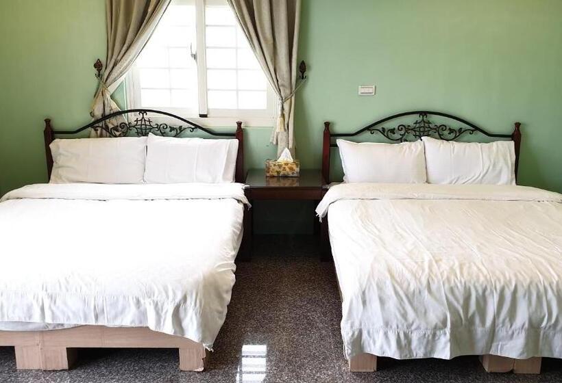 اتاق استاندارد چهارنفره با بالکن, Beauty Monroe B&b 可包棟 150吋投影 唱歌 夏日玩水 烤肉 電動麻將