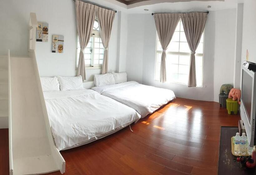 سوییت خانوادگی, Beauty Monroe B&b 可包棟 150吋投影 唱歌 夏日玩水 烤肉 電動麻將