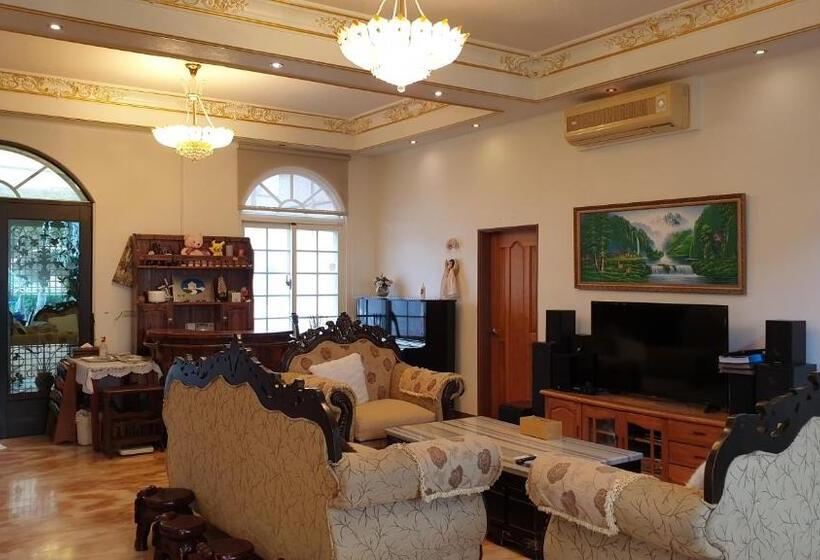 سوییت خانوادگی, Beauty Monroe B&b 可包棟 150吋投影 唱歌 夏日玩水 烤肉 電動麻將