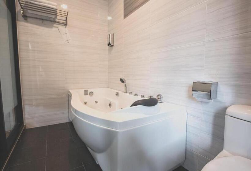 Студия Стандарт, V3 Hotel & Residence Seri Alam