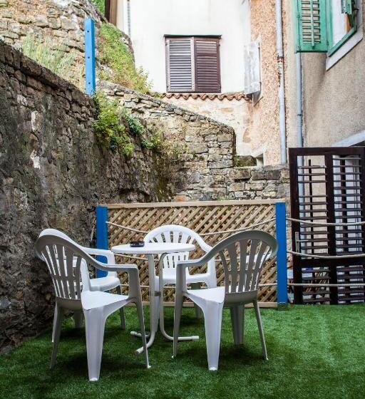 اتاق استاندارد چهار تخته, Hostel Adriatic Piran