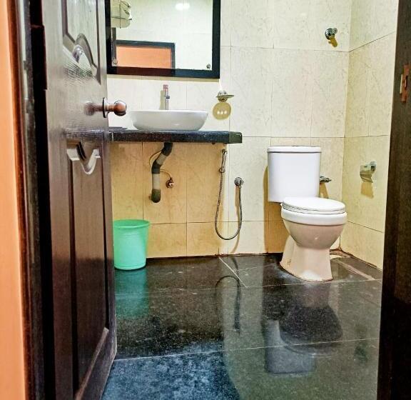 豪华套房, Green Park Suites