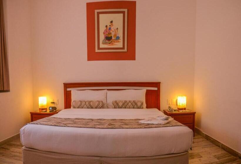 キングサイズベッドのデラックススイート, Radisson Hotel Cuernavaca