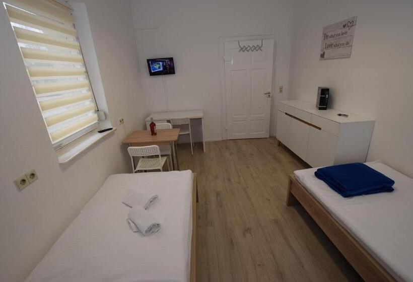 デラックススタジオ, Monteurzimmer Kirchheim Teck