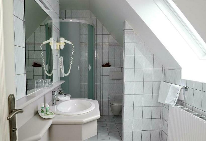 Номер Стандарт, Sorgerhof