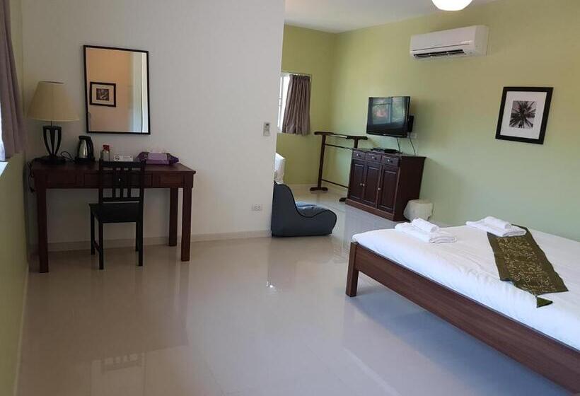 اتاق خانوادگی با چشمانداز کوه, The Hillside Pranburi Resort