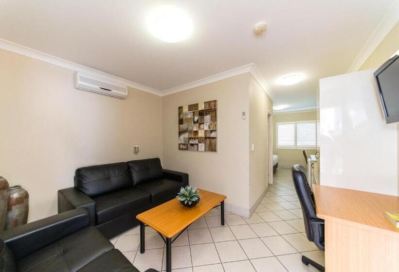 Президентский Люкс, Villa Capri Motel