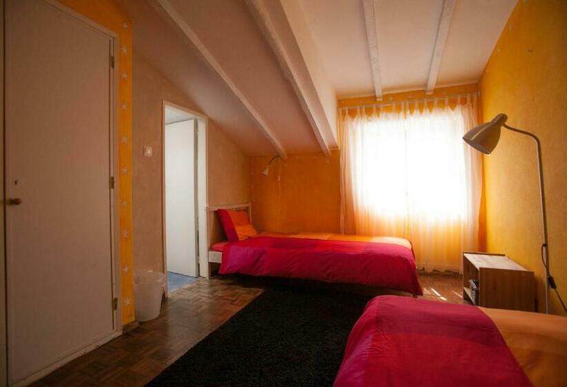 Номер Стандарт, Ericeira Surf Camp