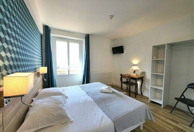 Номер Стандарт, Cit Hôtel La Résidence