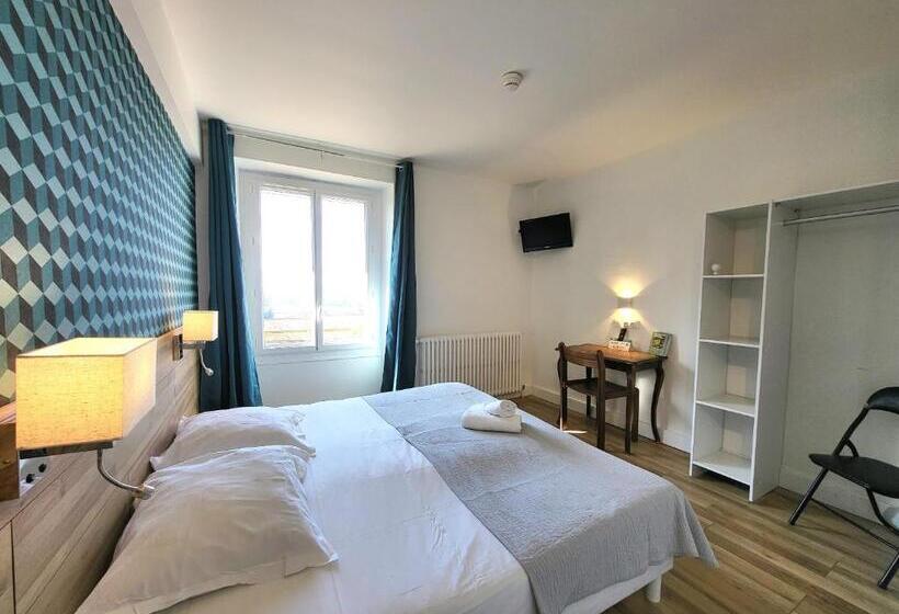 Номер Стандарт, Cit Hôtel La Résidence