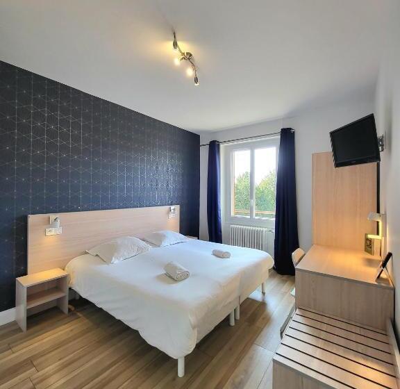 Номер Стандарт Трехместный, Cit Hôtel La Résidence
