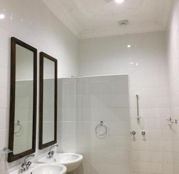 Трехместный Номер Deluxe, Polokwane Place