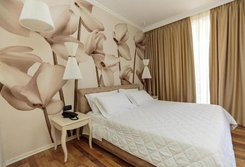 小型套房带阳台, Regina City Hotel & Spa