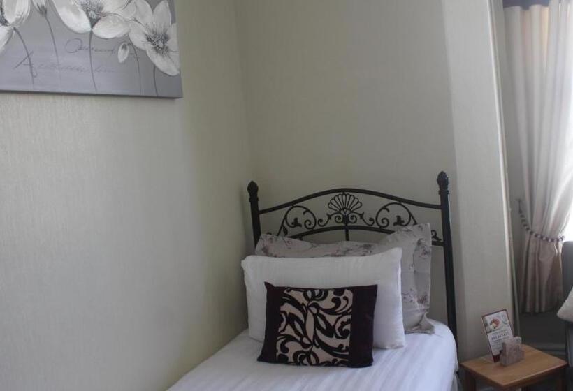 Camera Quadrupla Deluxe, The Heidi Bed & Breakfast